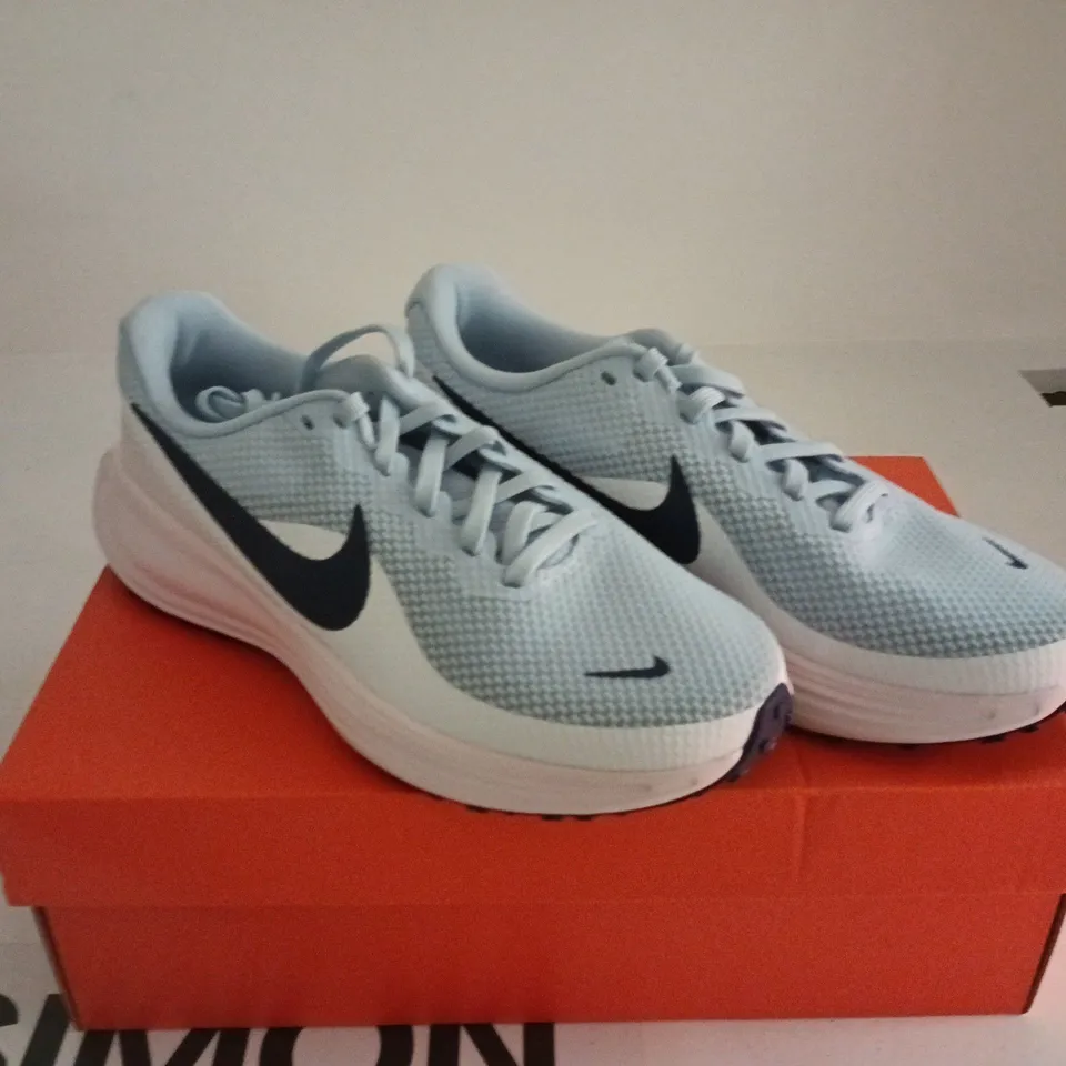 NIKE REVOLUTION HYDROGEN BLUE UK 6 BOXED