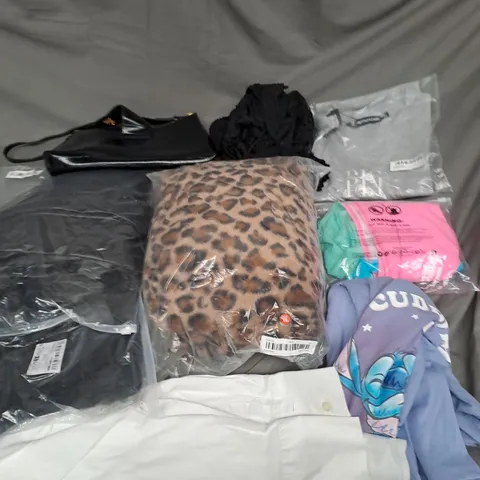 BOX OF ASSORTED CLOTHING ITEMS IN VARIOUS COLOURS, SIZES AND STYLES