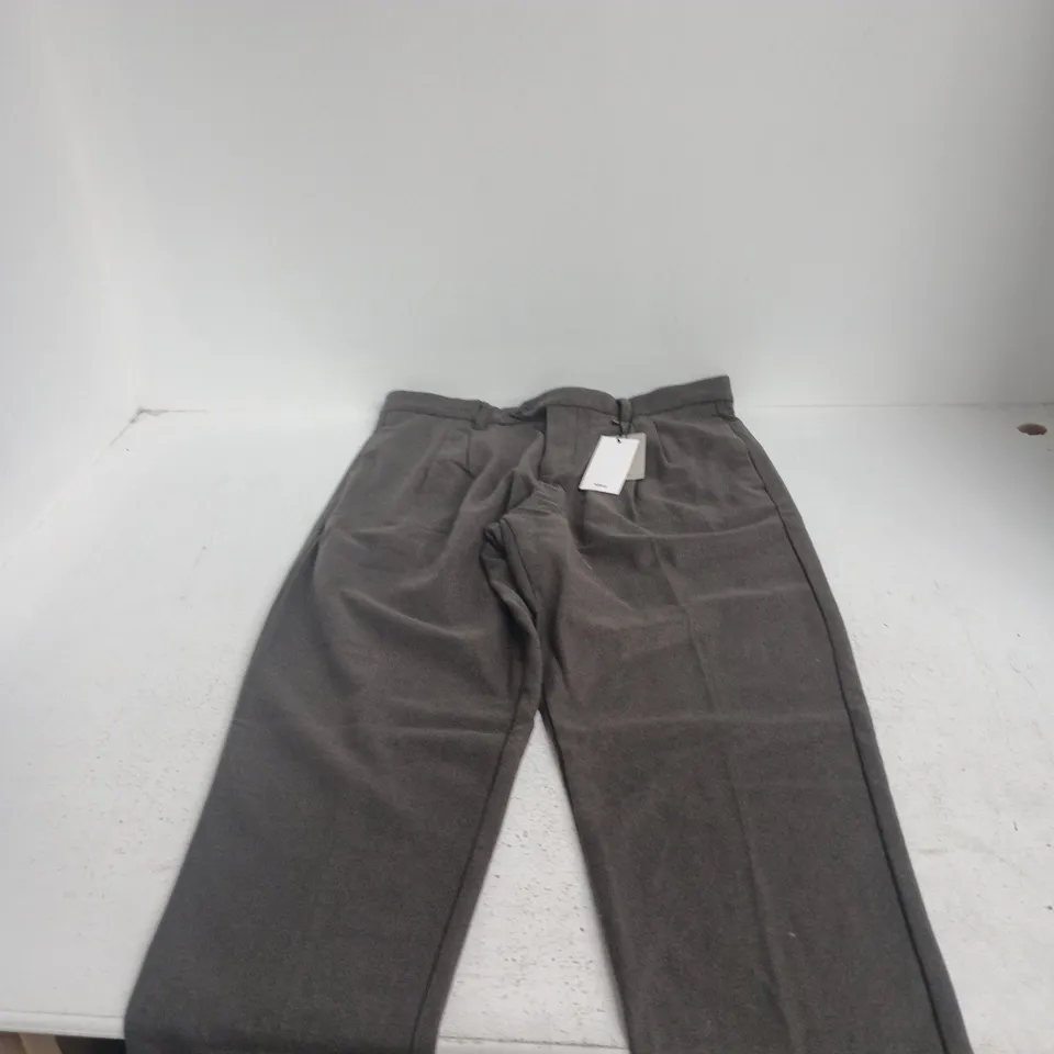 MANGO MEN'S GREY TROUSERS – UK 34 (EU 50)