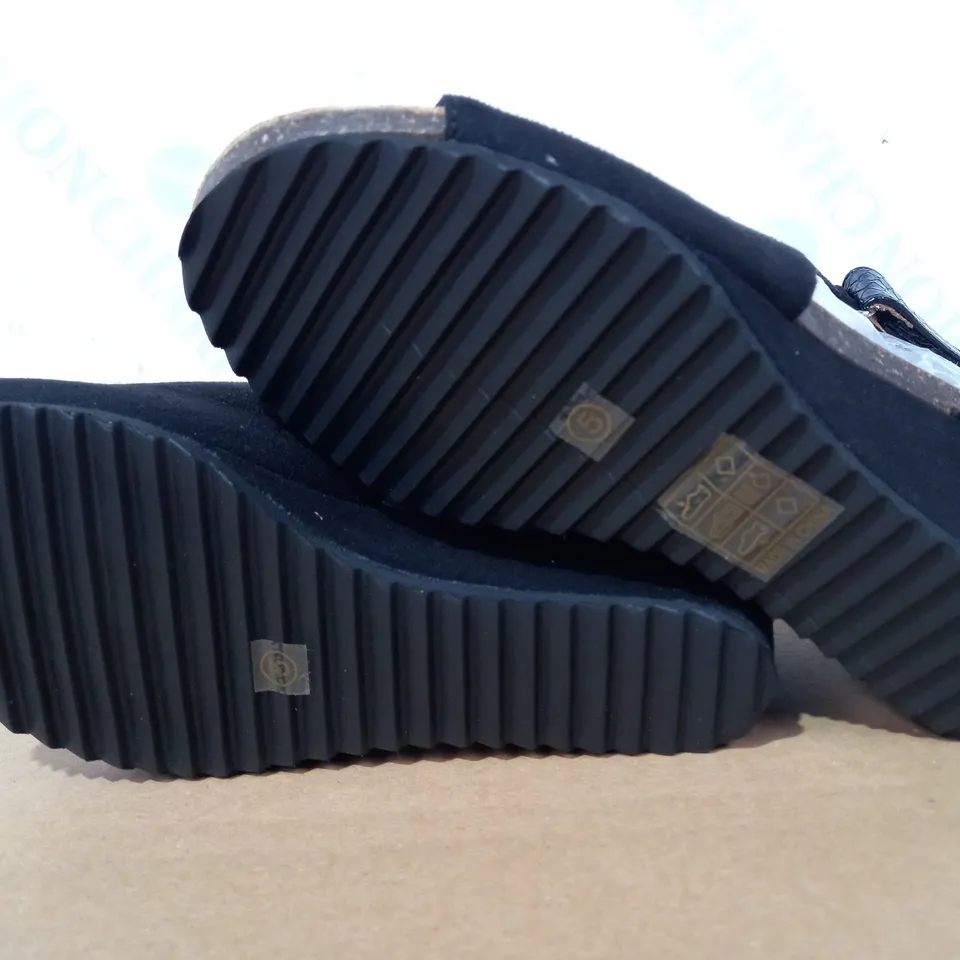 PAIR OF PLATFORMS (BLACK), SIZE 5 UK