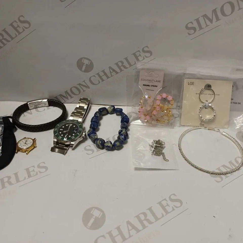 LOT OF APPROX 8 ASSORTED JEWELLERY ITEMS TO INCLUDE DOROTHY PERKINS RING SET, DESIGNER BLACK/GREEN FACE WRISTWATCH, COCONUT LANE PHONE STRAP, ETC