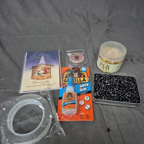 APPROXIMATELY 20 ASSORTED HOUSEHOLD PRODUCTS TO INCLUDE GORILLA GLUE, MAGNETS, GREETINGS CARDS ETC 