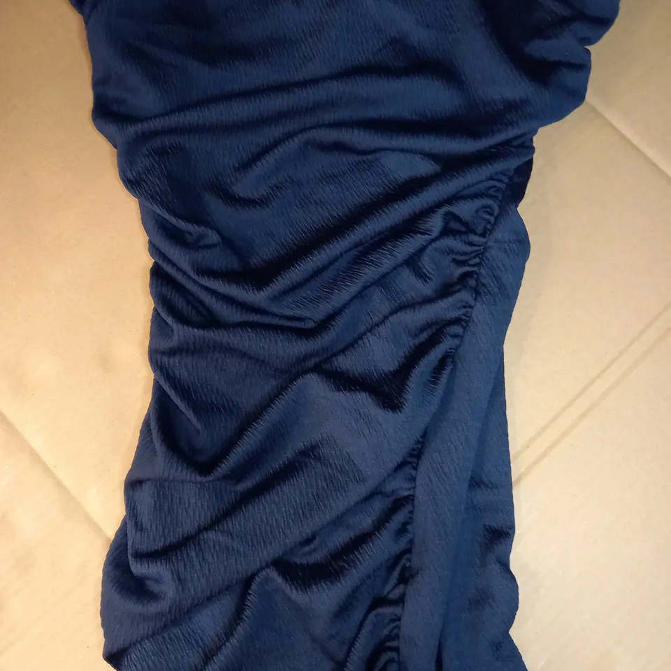 PRETTYLITTLETHING NAVY RUCHED FORM FITTING MIDI DRESS - SIZE 10