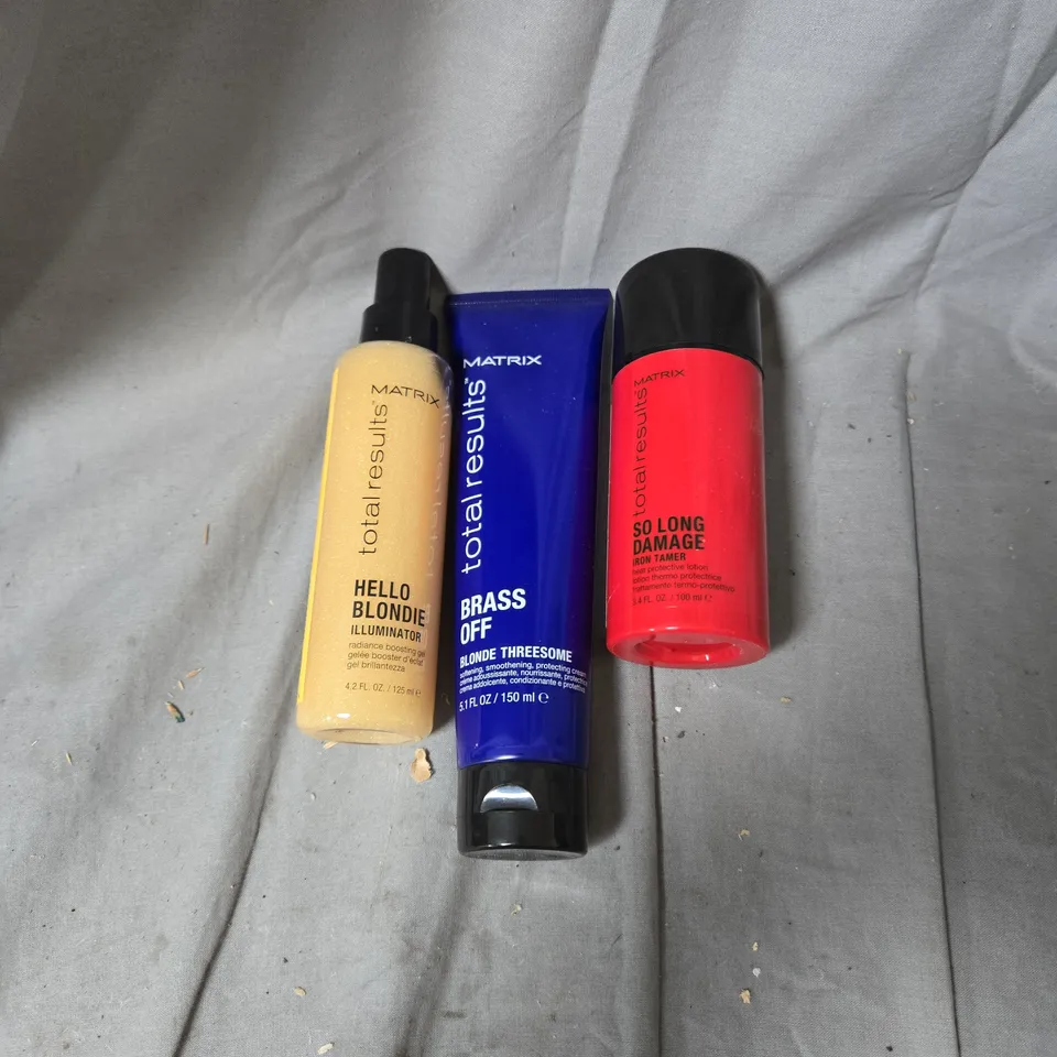BOX OF APPROXIMATELY 12 ASSORTED MATRIX HAIR CARE PRODUCTS INCLUDING TOTAL RESULTS BRASS OFF BLONDE THREESOME/SO LONG DAMAGE/HELLO BLONDIE ILLUMINATOR