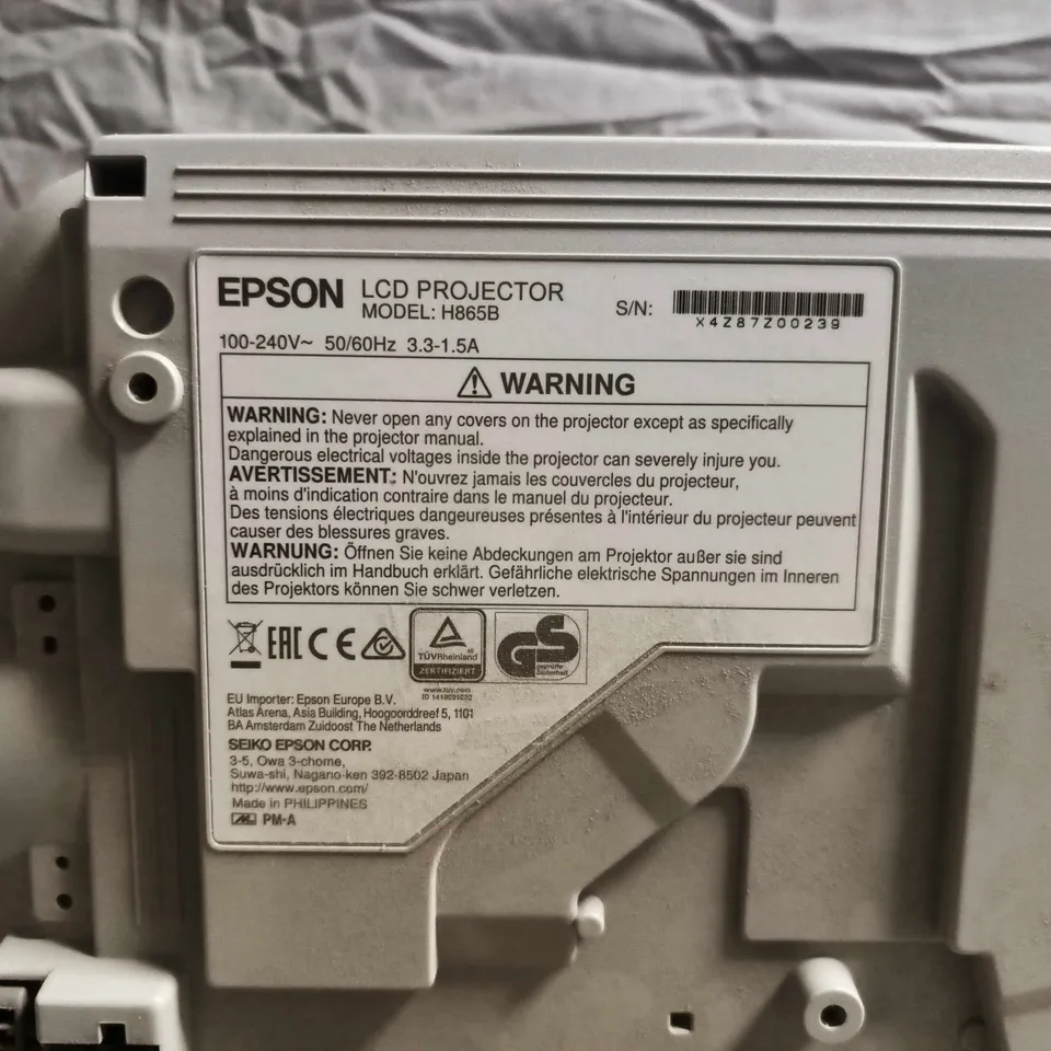 EPSON LCD PROJECTOR – MODEL H665B