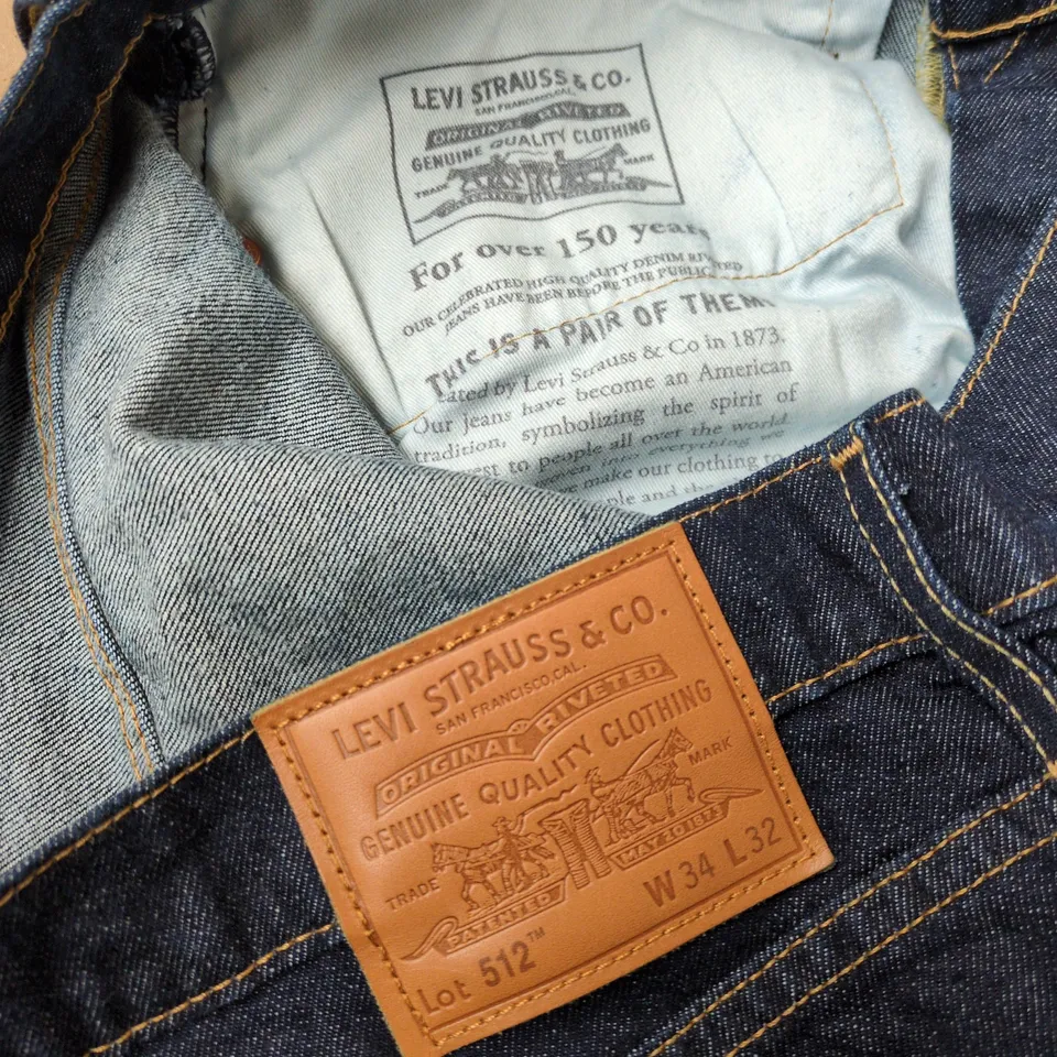 LEVIS LOT 512 JEANS IN NAVY - W34/L32