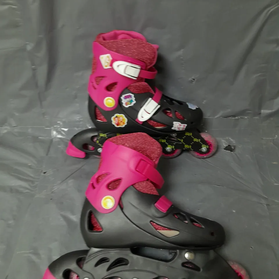 BOXED RAINBOW HIGH IN LINE SKATES   RRP £35