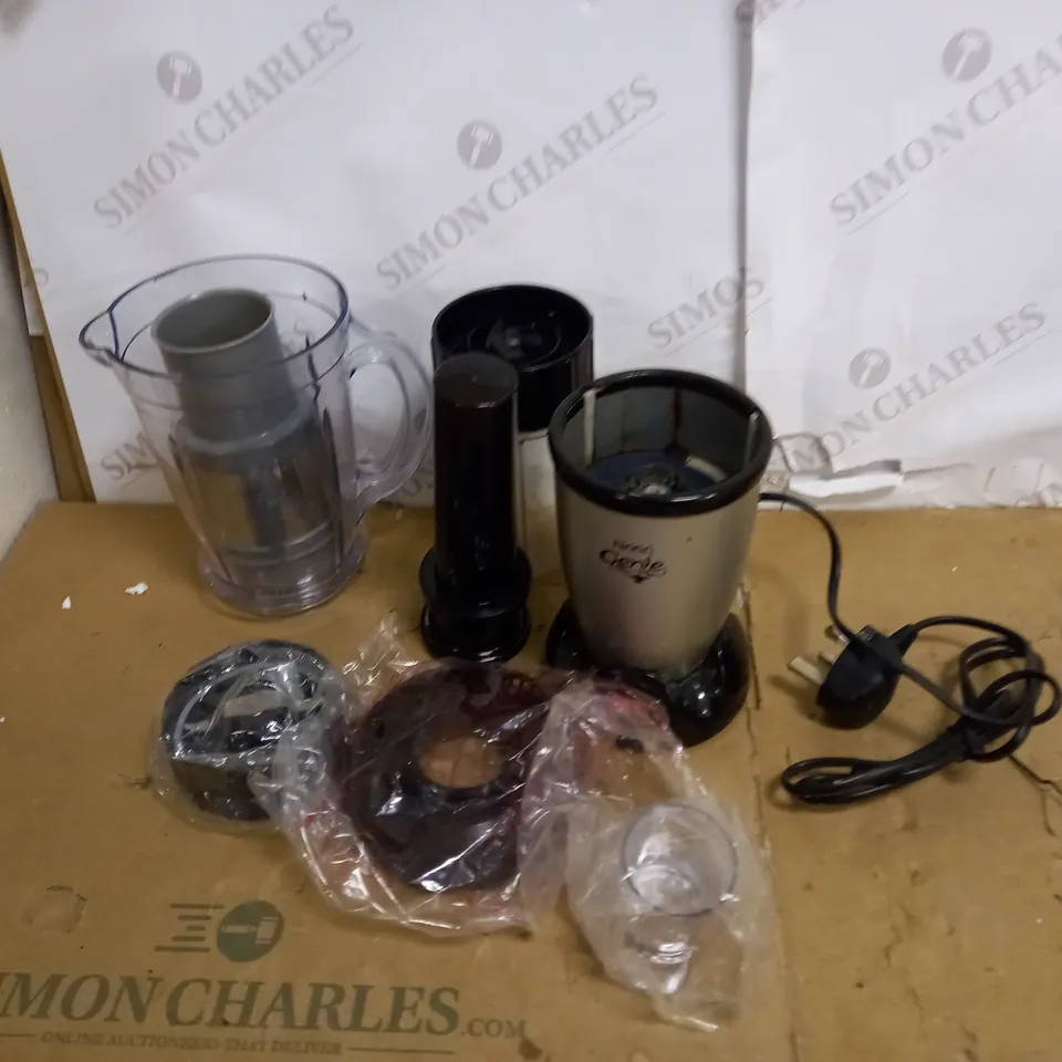 NUTRIBULLET 1000W BLENDER