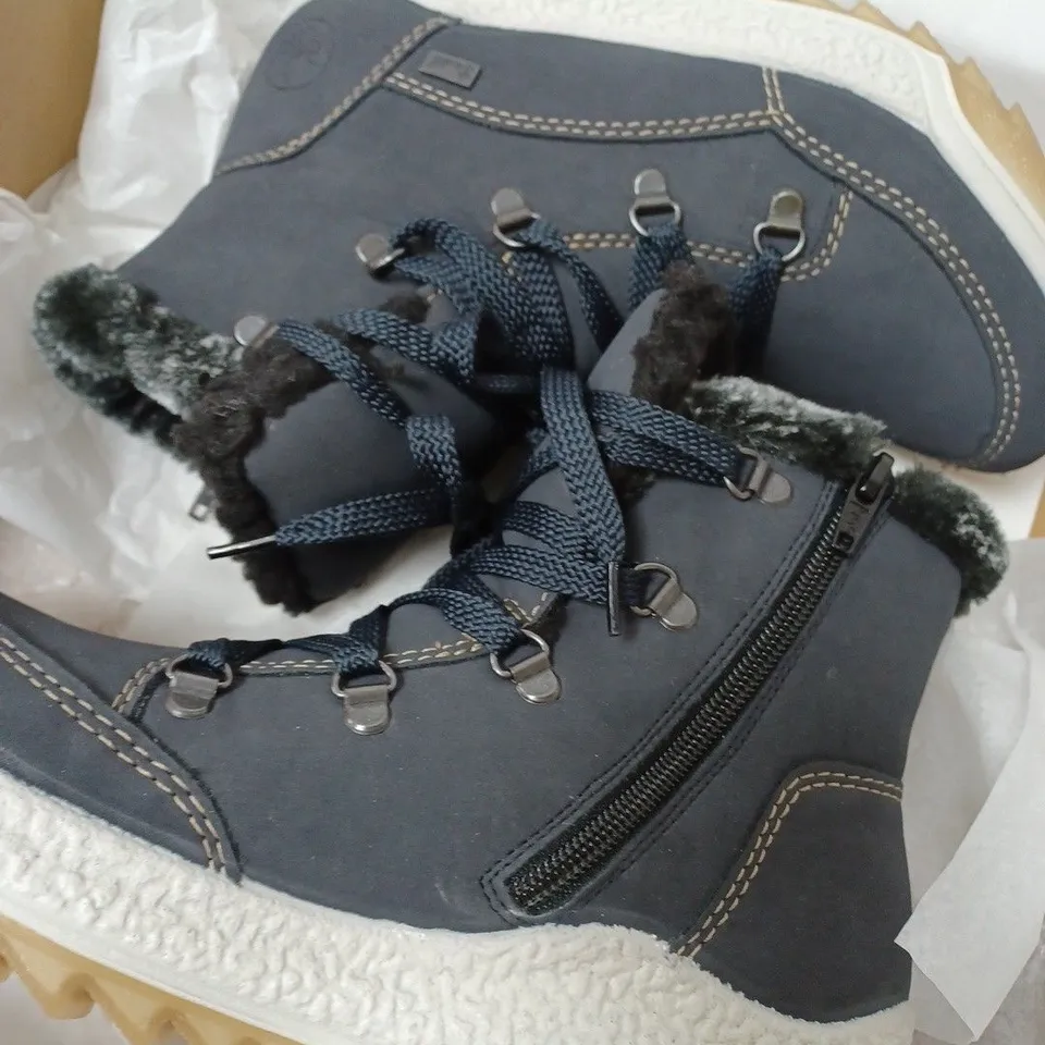 BOXED RIEKER WATER RESISTANT WARM HIKER BOOTS, NAVY - SIZE 4