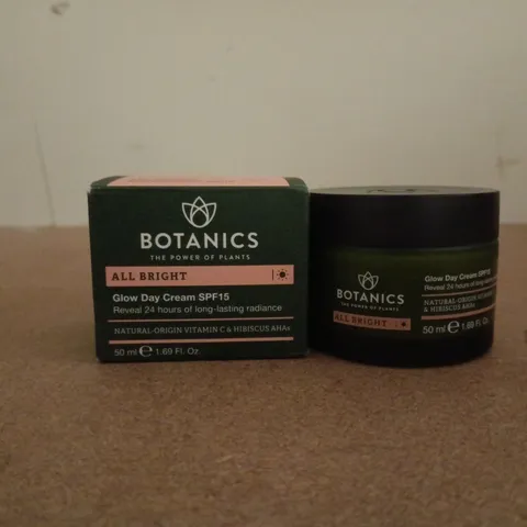 BOXED BOTANICS ALL BRIGHT GLOW DAY CREAM SPF15 (50ML)