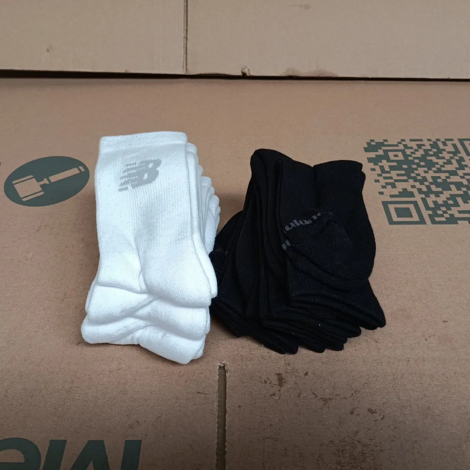 SET OF 10 BLACK/WHITE NEW BALANCE SOCKS UK SIZE UNSPECIFIED