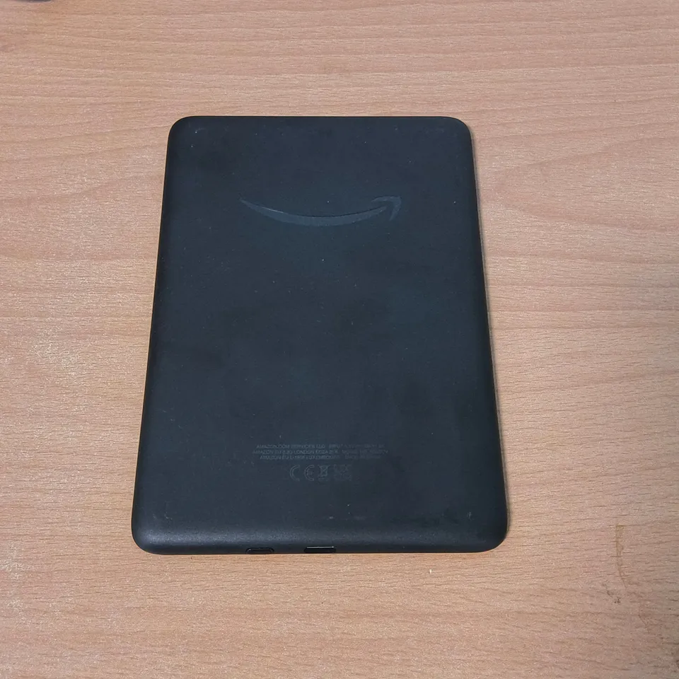 UNBOXED AMAZON KINDLE E-READER IN BLACK - RS23CV
