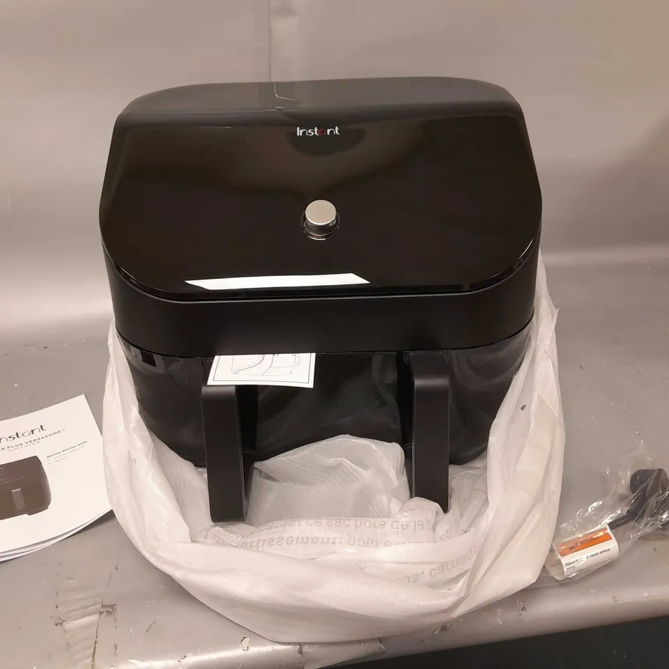 BOXED VORTEX PLUS VERSAZONE AIR FRYER RRP £199