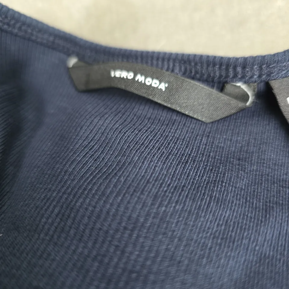 VERO MODA NAVY KNIT TOP – WOMEN’S SIZE M (EU/US) 