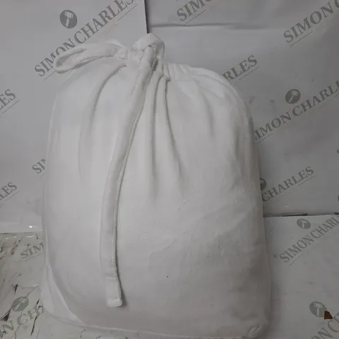 BOXED COZEE HOME LUNASOFT FITTED SHEETS AND PILLOWCASES COLLECTION IN BRIGHT WHITE - KING SIZE