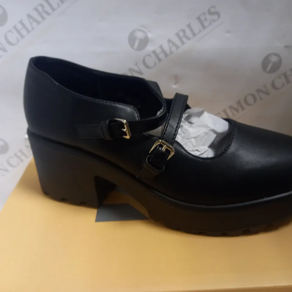 KOI VEGAN MURA DOUBLE STRAP SHOES - BLACK SIZE 8