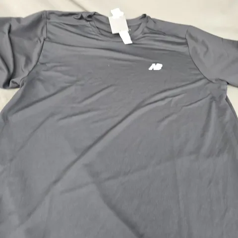 New Balance T-Shirt – SIZE LARGE