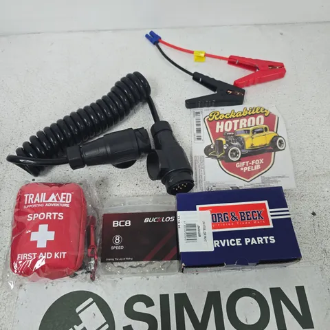 APPROXIMATELY 15 ASSORTED ITEMS INCLUDING TRAILMED SPORTS FIRST AID KIT, BUCKLOS BC8 AND BORG & BECK LINK STABELIZER FRONT