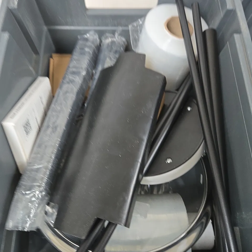 APPROXIMATELY 10 ASSORTED HOUSEHOLD PRODUCTS TO INCLUDE KITCHEN UTENSILS, HOME DECOR, ERASERS ETC  