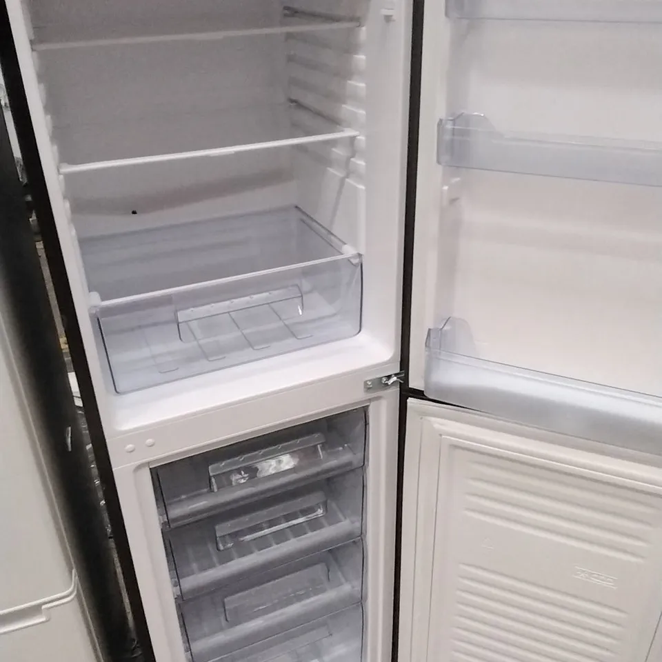 SWAN SR8161B 172CM HIGH, 55CM WIDE, 50/50 SPLIT FRIDGE FREEZER - BLACK