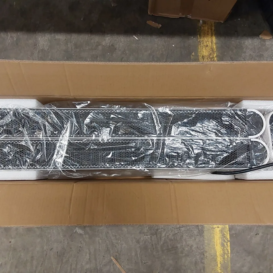 BOXED JAYDEAR BJ-30 ELECTRIC SPACE HEATER - WHITE, 1400/2800W  (1 BOX)
