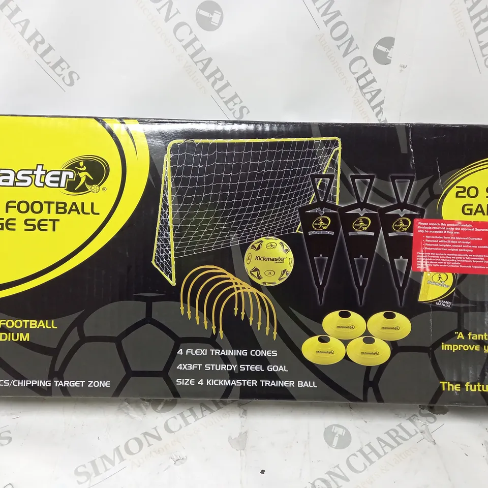 KICKMASTER ULTIMATE FOOTBALL CHALLENGE SET  RRP £42.99