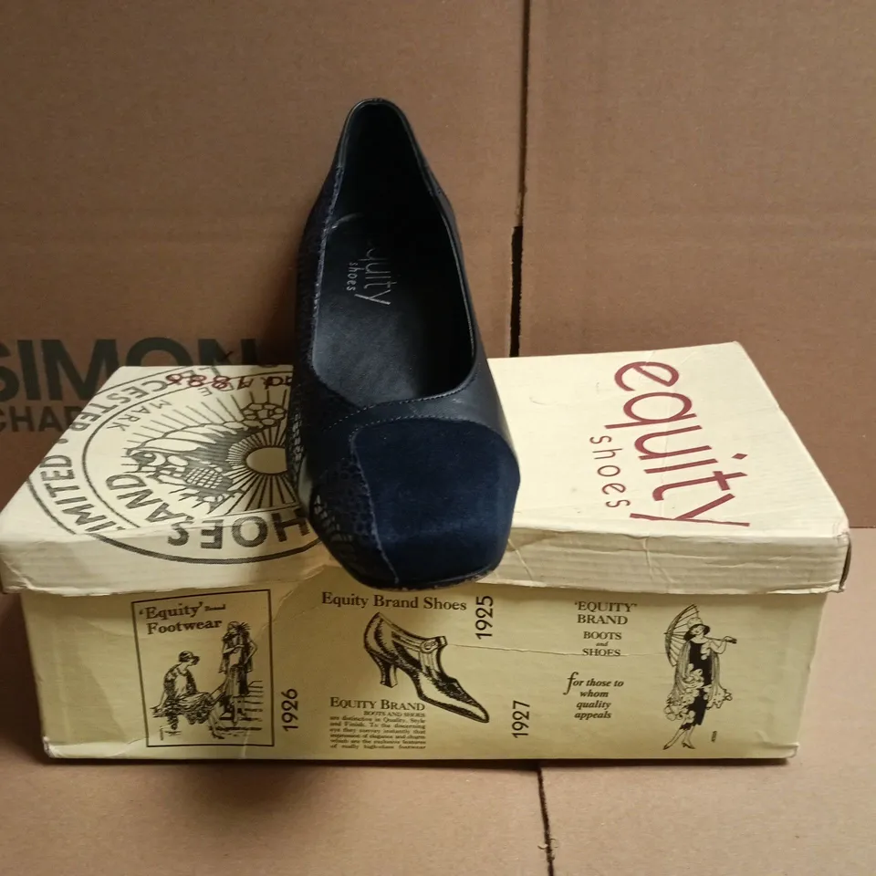 BOXED PAIR OF EQUITY VALENCIA SHOES IN NAVY SIZE 4