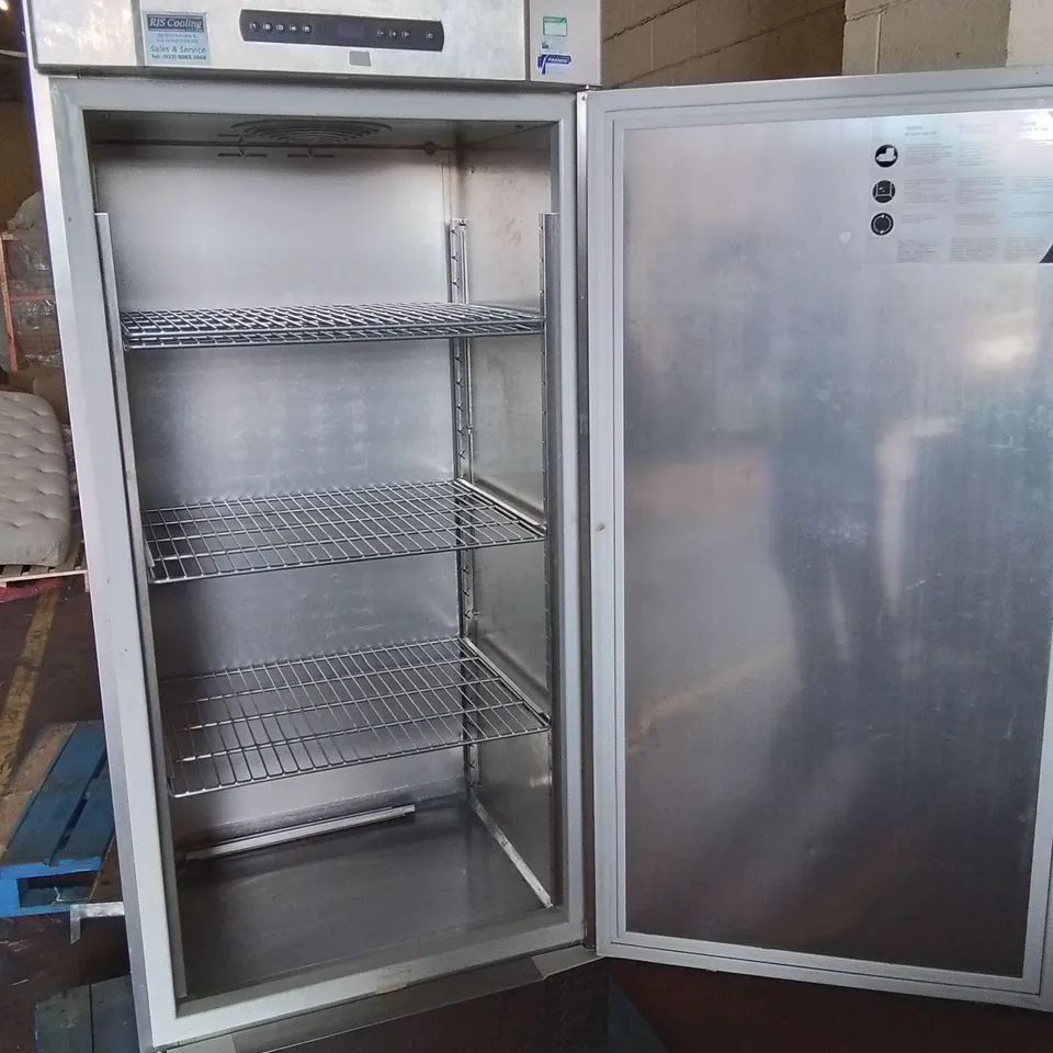 LARGE COMMERCIAL GRAM SINGLE DOOR FRIDGE 