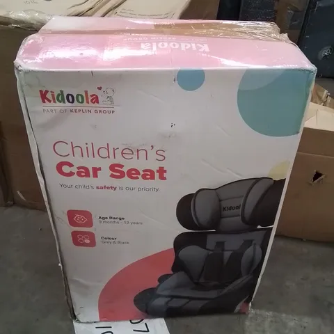 BOXED KIDOOLA CHILDREN'S CAR SEAT
