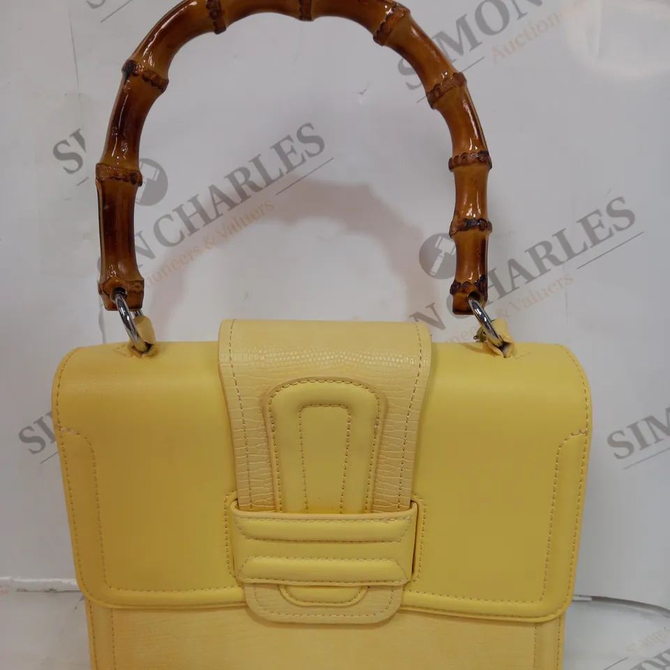 MODA IN PELLE YELLOW CUSTARD WOODEN STRAP BAG 