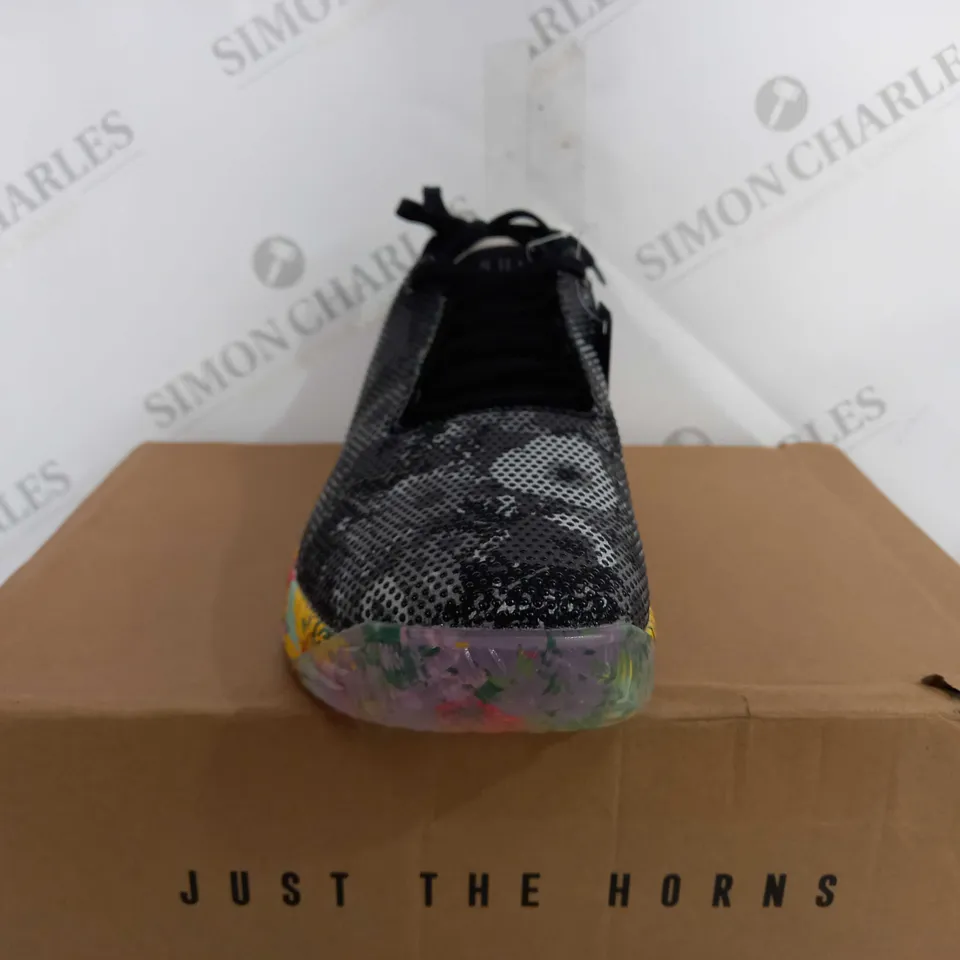BOXED NO BULL SF TRAINERS+ LOW - UK 8 