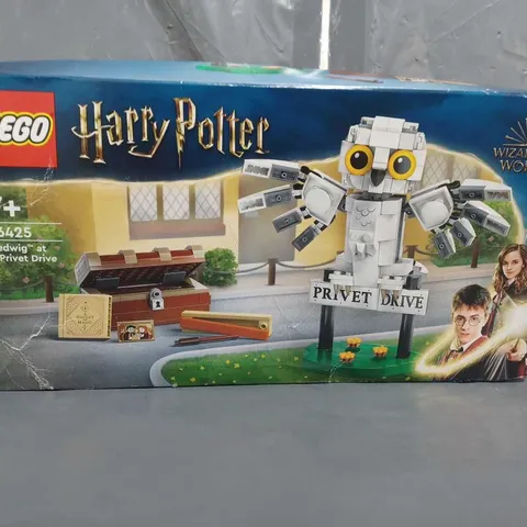 BOXED LEGO HARRY POTTER HEDWIG AT 4 PRIVET DRIVE - 76425