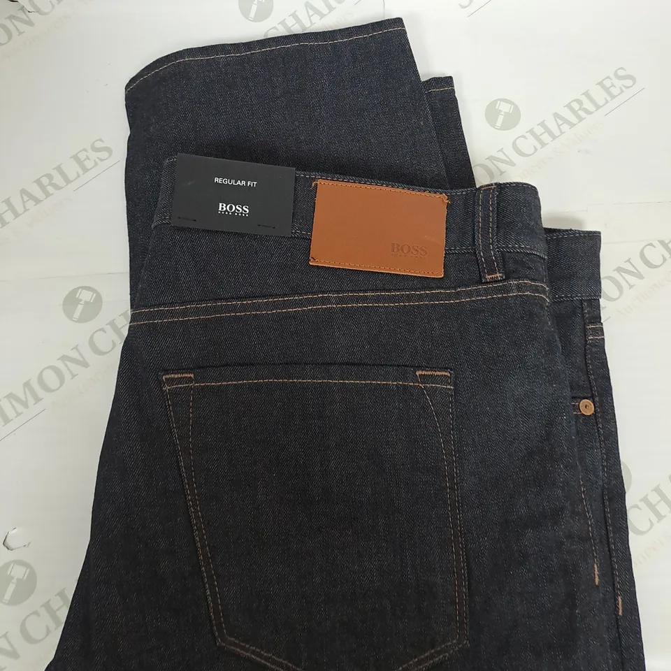 HUGO BOSS REGULAR FIT DENIM JEANS SIZE W40 L32