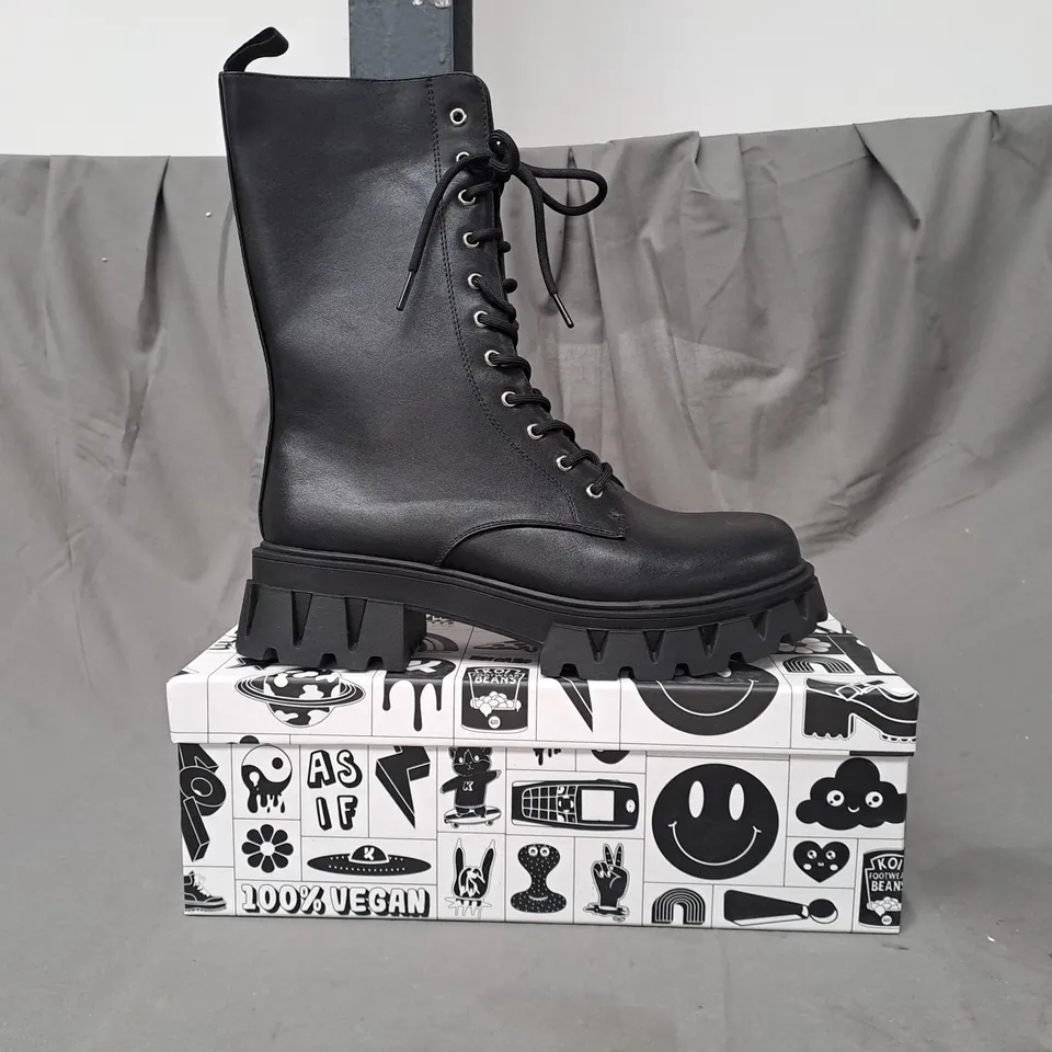 BOXED PAIR OF KOI VEGAN SIREN CHUNKY BOOTS IN BLACK UK SIZE 9