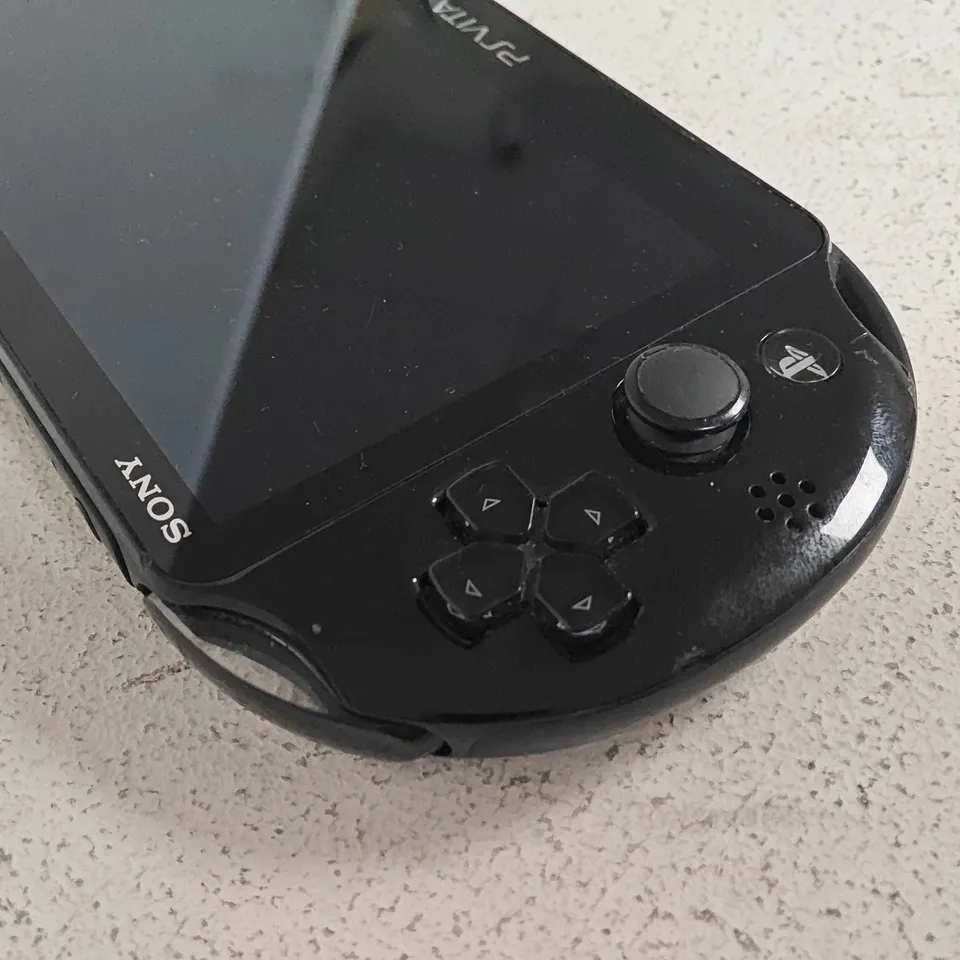 UNBOXED SONY PSVITA HANDHELD GAMING CONSOLE - PCH-2016