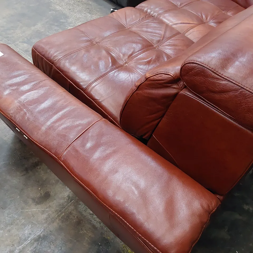 PAIR OF QUALITY ITALIAN DESIGNER POWER RECLINING TWO SEATER SOFAS CHESTNUT LEATHER 