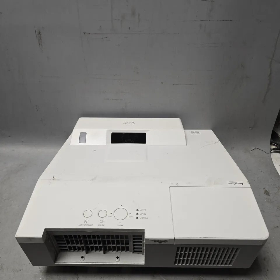 HITACHI CP-AX2505 SHORT THROW PROJECTOR 
