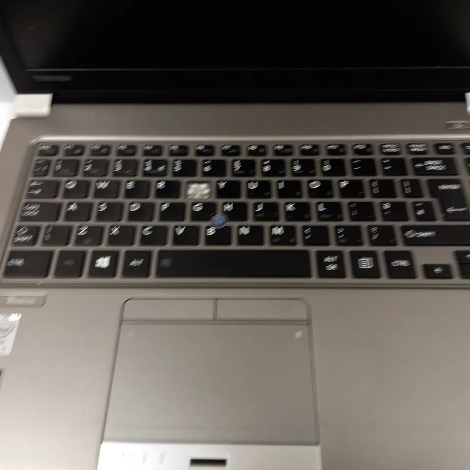 TOSHIBA TECRA Z40-A LAPTOP IN SILVER
