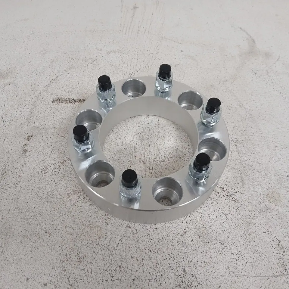 SILVER-FINISHED ALUMINUM WHEEL SPACER
