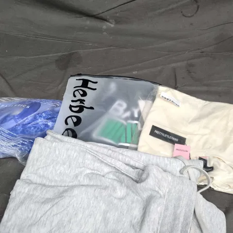 APPROXIMATELY 20 ASSORTED CLOTHING PRODUCTS IN VARIOUS STYLES & SIZES TO INCLUDE JACKETS, T-SHIRTS, DRESSES ETC