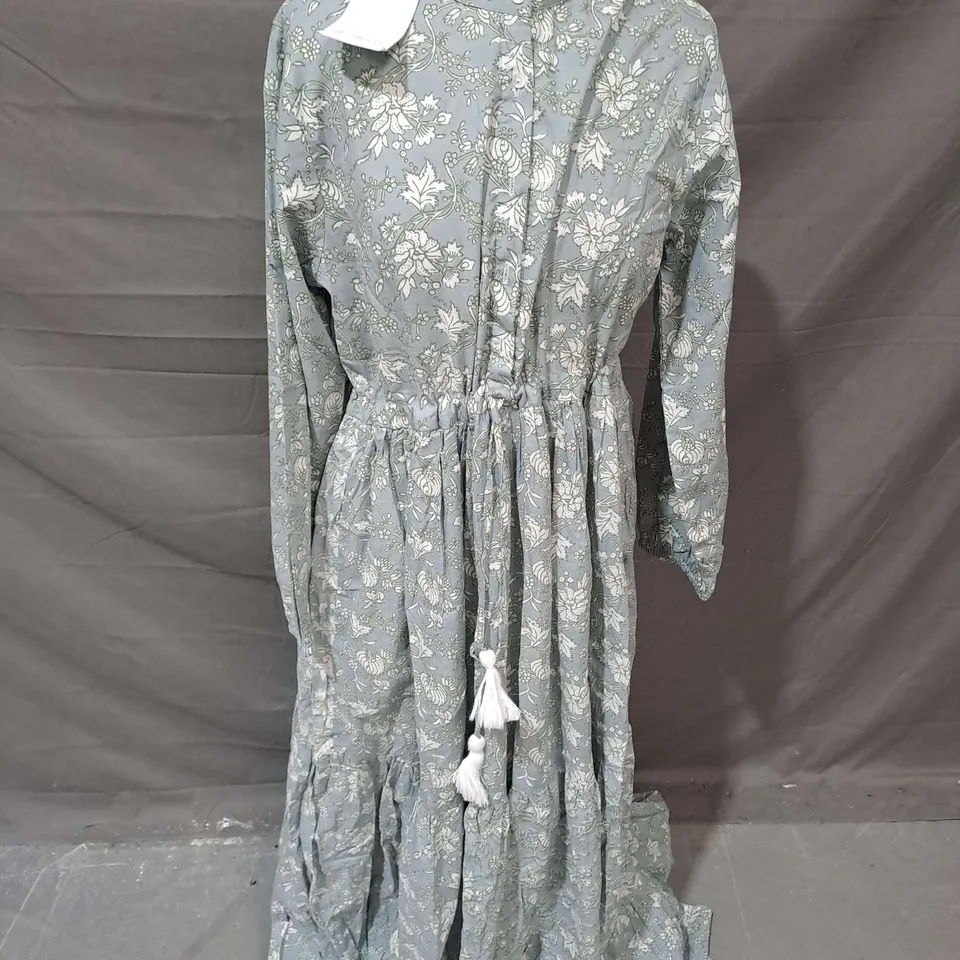 FIRHAA TALL DRESS IN DUCK EGG BLUE FLORAL SIZE M