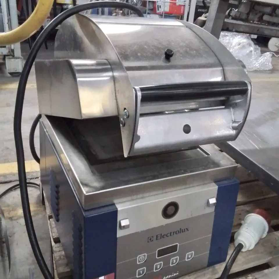 COMMERCIAL ELECTROLUX HSG PANINI GRILL