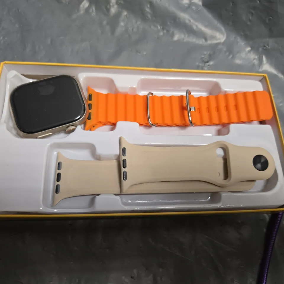 C900 PROMAX SMART WATCH – BOXED WITH TWO BANDS
