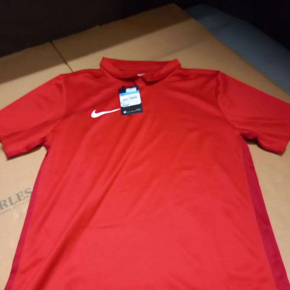 NIKE DRI-FIT RED POLO SHIRT - SIZE M 