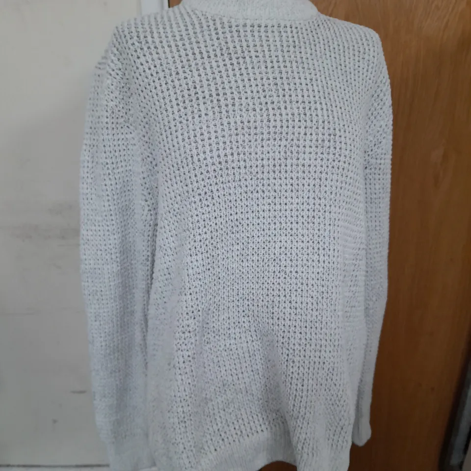 NEXT KNITTED JUMPER IN SPECKLED WHITE SIZE M