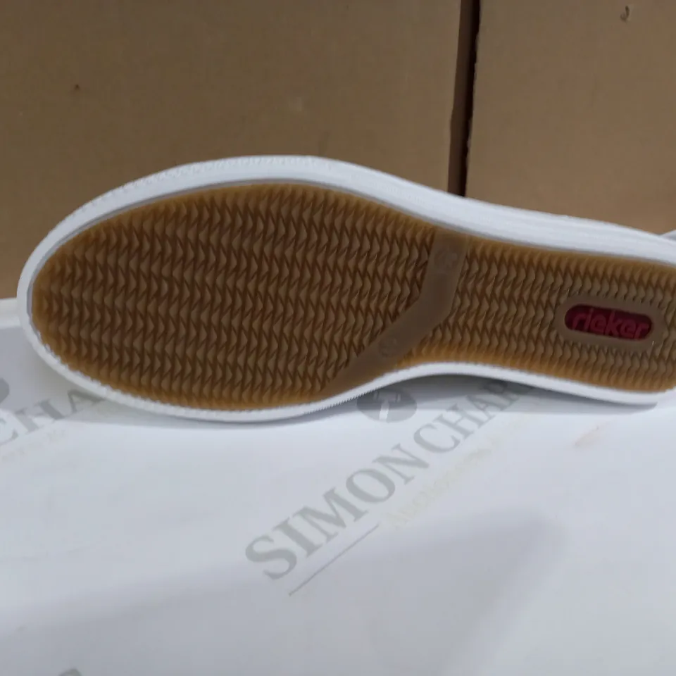 RIEKER GOLD TRAINERS SIZE 6.5