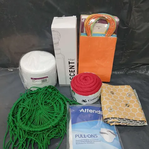 APPROXIMATELY 20 ASSORTED HOUSEHOLD PRODUCTS TO INCLUDE DRINKS CONTAINER, STORAGE BAGS, COTTON DROPS ETC 