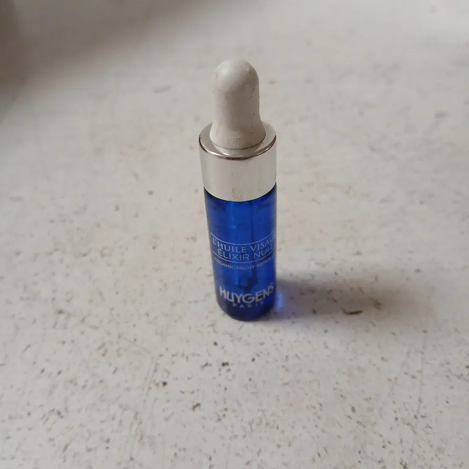 BOX OF APPROXIMATELY 700 X MINI HUILE VISAGE ELIXIR NUIT 5ML