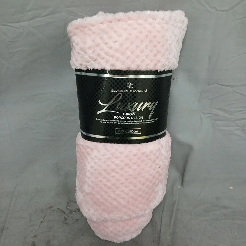 GAVENO CAVAILIA LUXURY POPCORN THROW IN PINK