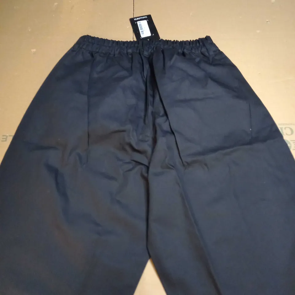 BOOHOOMAN TALL CROPPED FIT TWILL CHINOS IN BLACK - 32